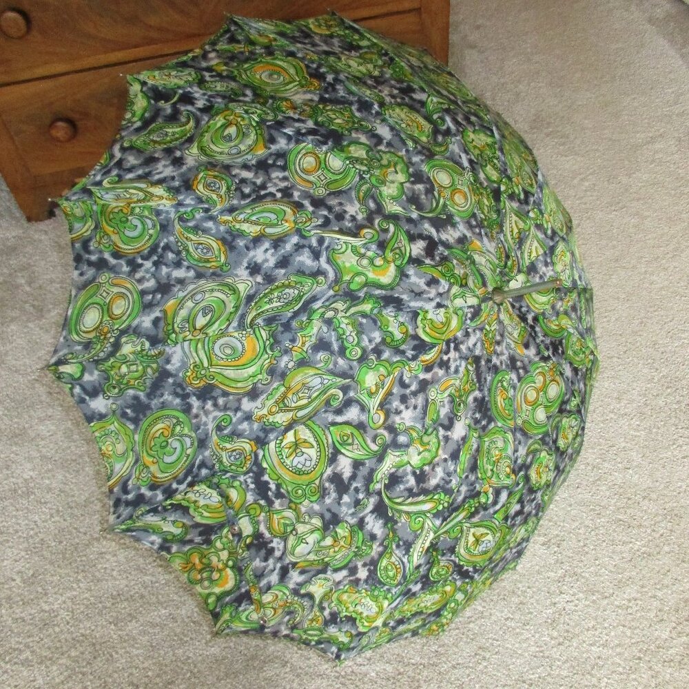 Vintage Frankford Umbrella Co. Umbrella Made In Japan 100% Rayon Paisley Print